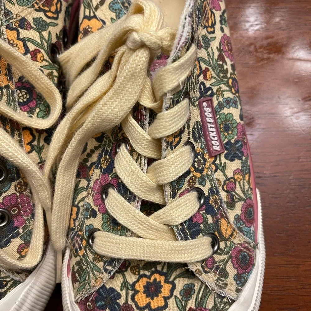 Rocket Dog Floral Canvas sneakers - Picture 3 of 11